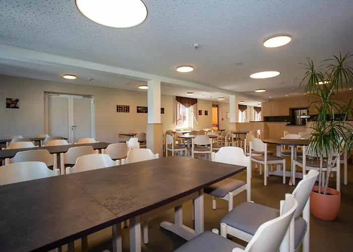 Sportschule * Werdau