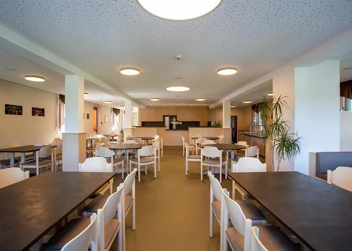 Sportschule * Werdau